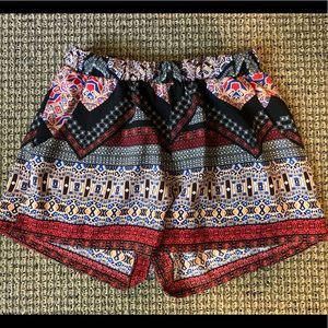 Patterned Shorts with Pockets